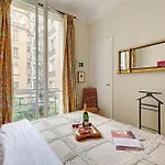 The Seine & Pont De L'alma - 2br With Balcony - Cityapartmentstay Paris