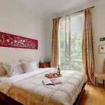 The Seine & Pont De L'alma - 2br With Balcony - Cityapartmentstay *